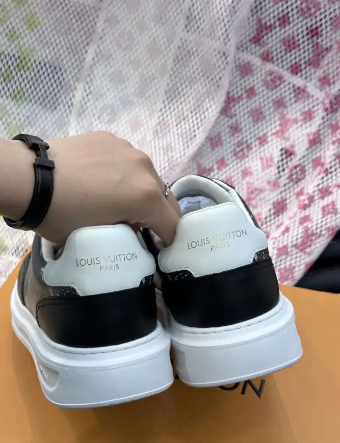 hype Louis Vuitton Sneakers