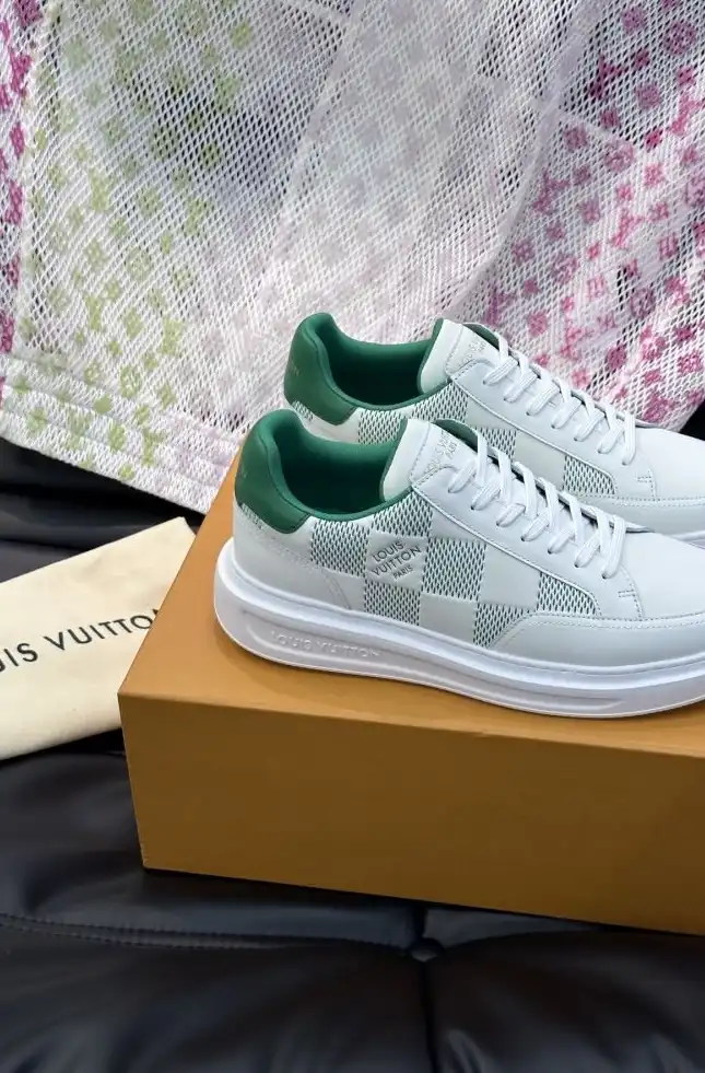 hype Louis Vuitton Sneakers