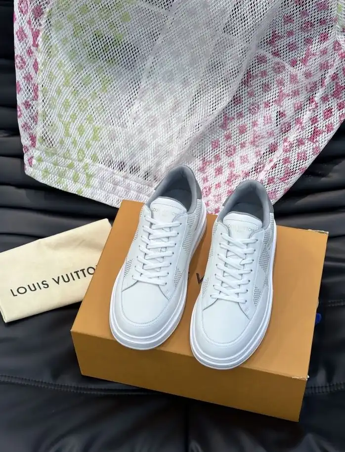 hype Louis Vuitton Sneakers