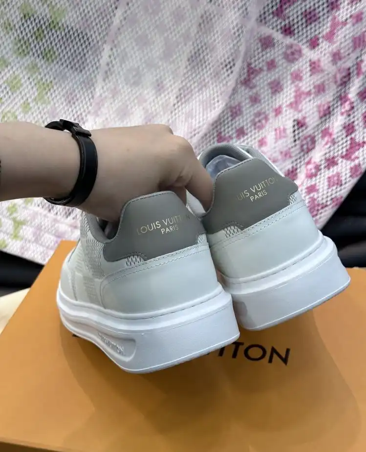 hype Louis Vuitton Sneakers