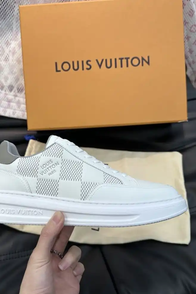 hype Louis Vuitton Sneakers