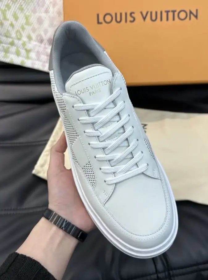 hype Louis Vuitton Sneakers