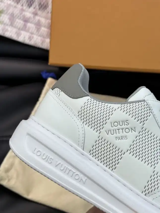 hype Louis Vuitton Sneakers