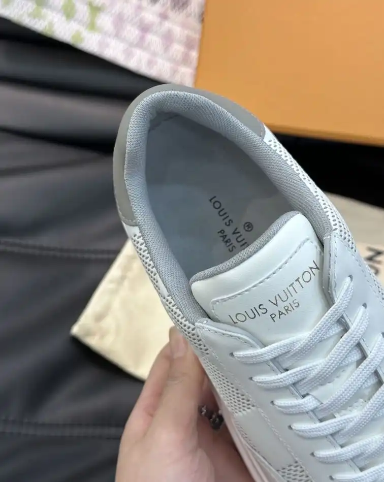 hype Louis Vuitton Sneakers