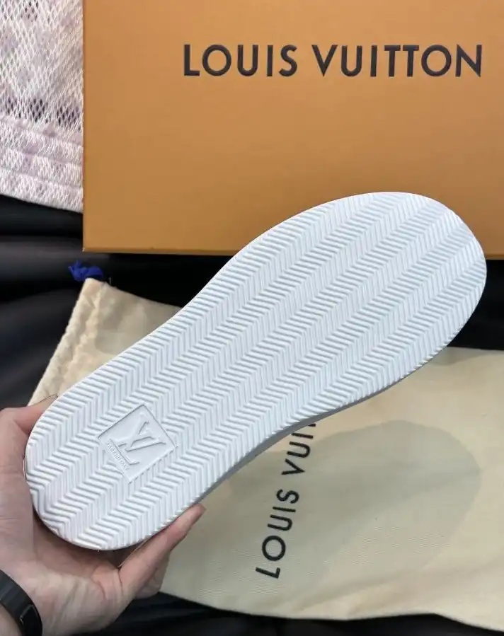 hype Louis Vuitton Sneakers