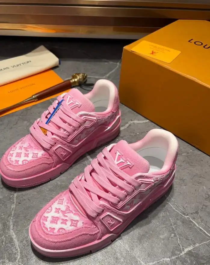 hype Louis Vuitton Sneakers