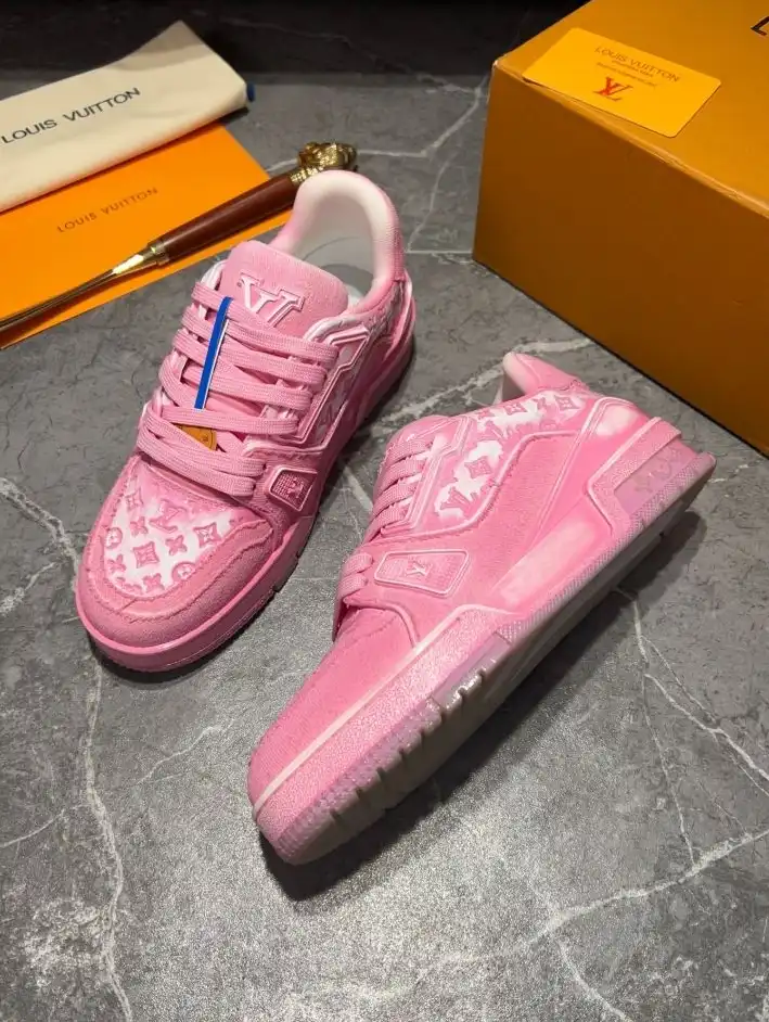 hype Louis Vuitton Sneakers