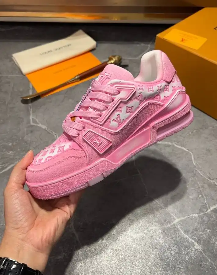 hype Louis Vuitton Sneakers