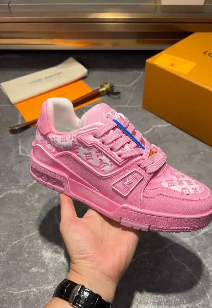 hype Louis Vuitton Sneakers