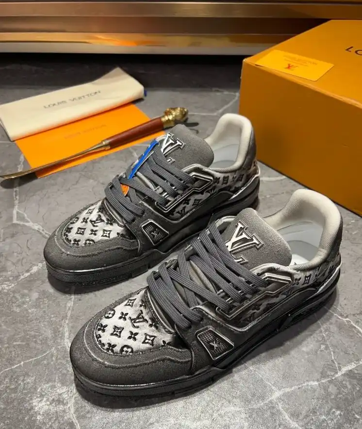 hype Louis Vuitton Sneakers