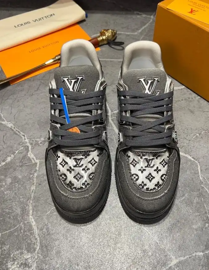 hype Louis Vuitton Sneakers