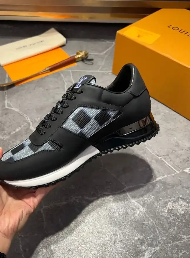 hype Louis Vuitton Sneakers