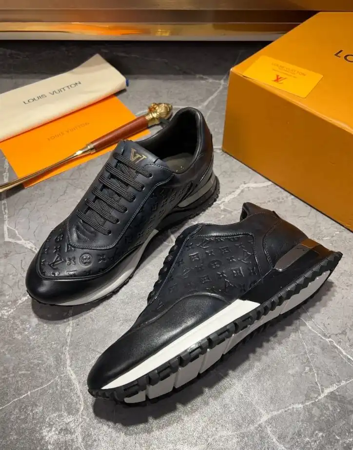 hype Louis Vuitton Sneakers