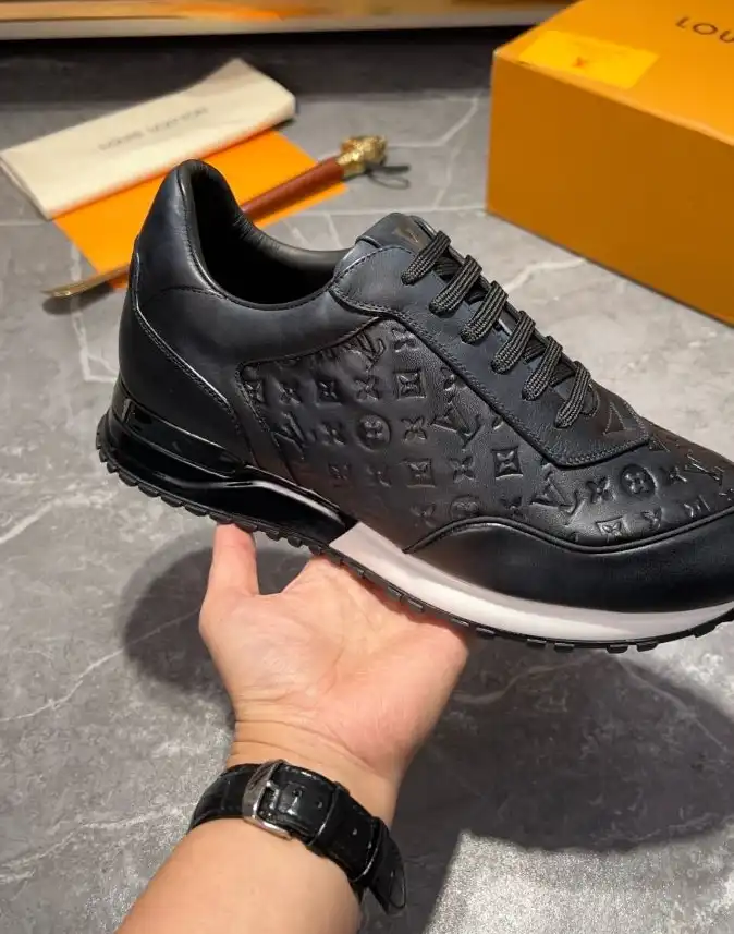 hype Louis Vuitton Sneakers