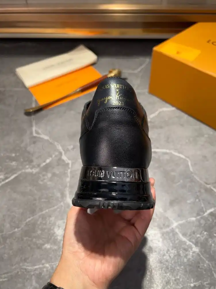 hype Louis Vuitton Sneakers