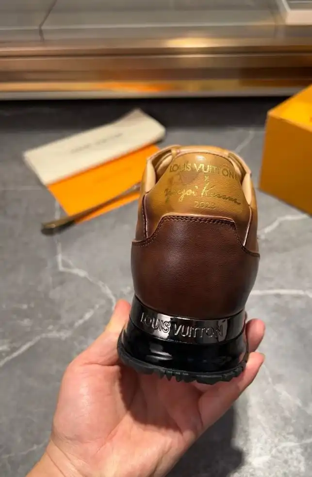 hype Louis Vuitton Sneakers