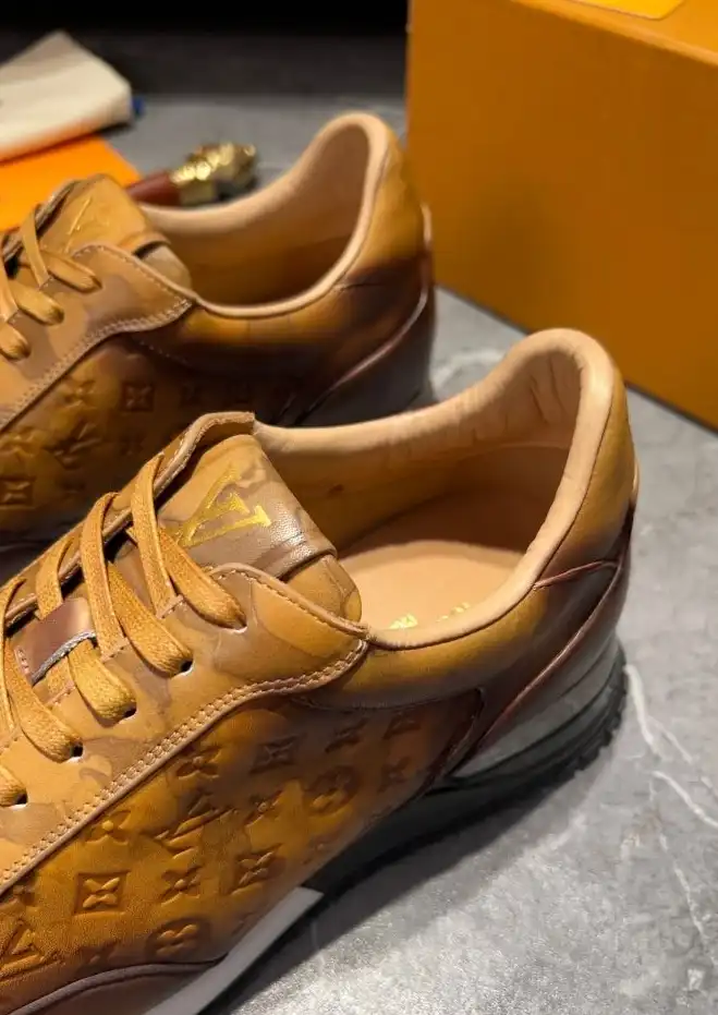 hype Louis Vuitton Sneakers