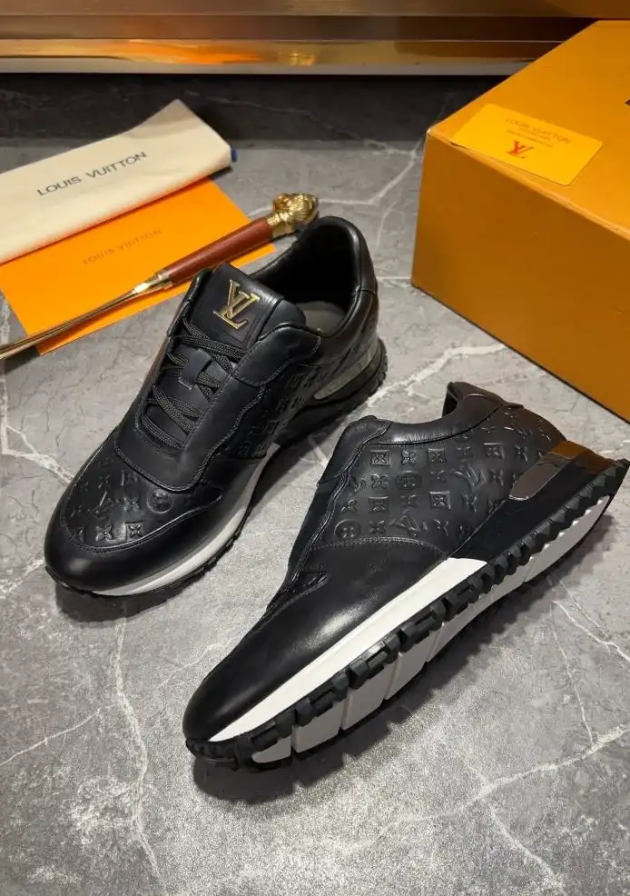 hype Louis Vuitton Sneakers