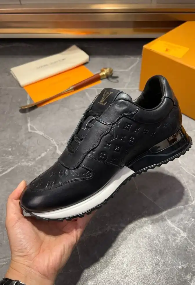 hype Louis Vuitton Sneakers