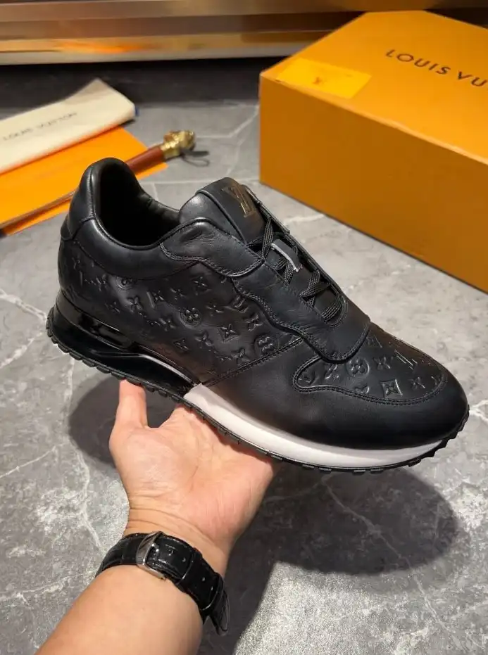 hype Louis Vuitton Sneakers