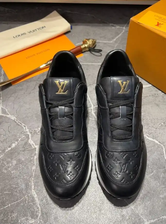 hype Louis Vuitton Sneakers