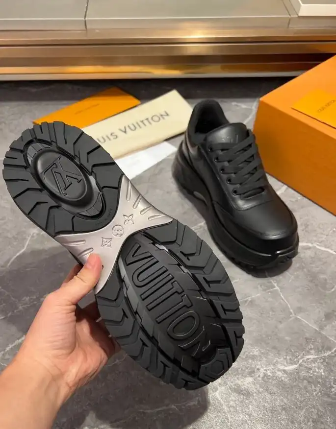 hype Louis Vuitton Sneakers