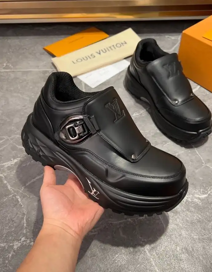 hype Louis Vuitton Sneakers