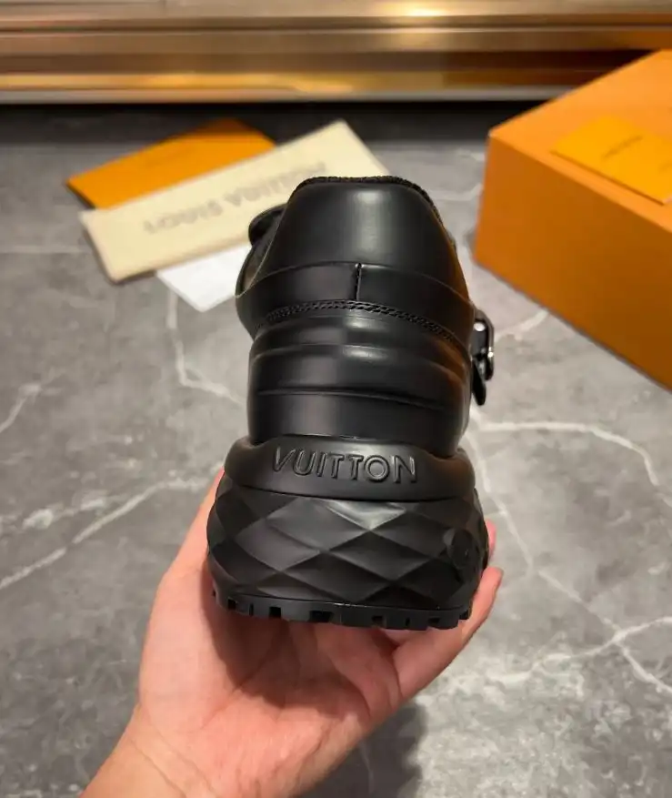 hype Louis Vuitton Sneakers