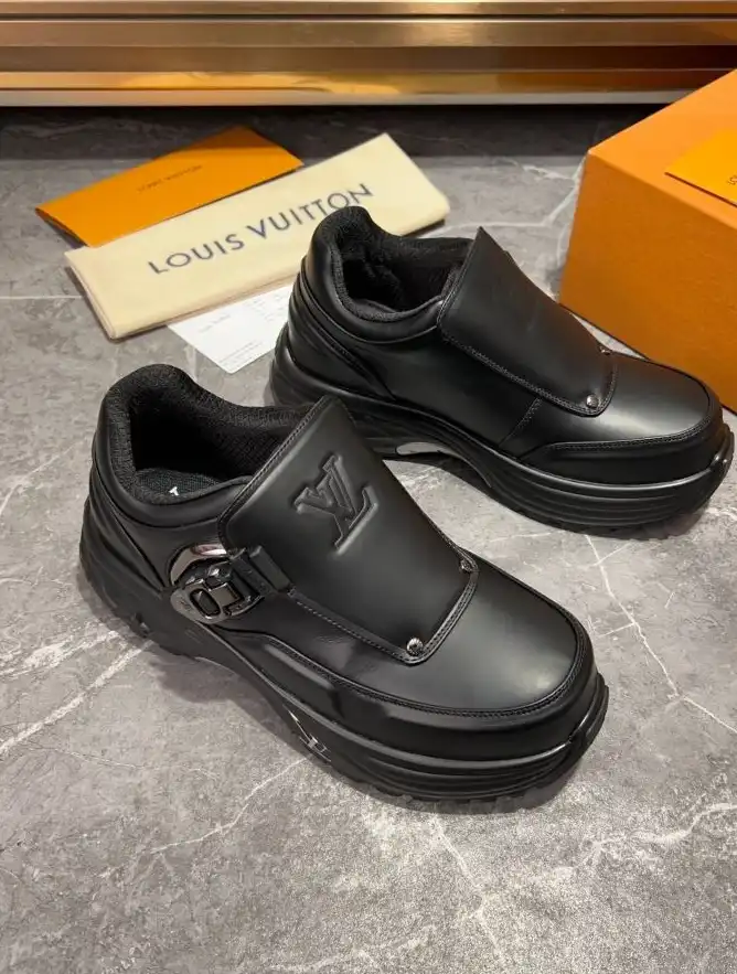 hype Louis Vuitton Sneakers