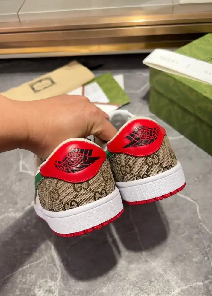 hype Gucci Sneakers