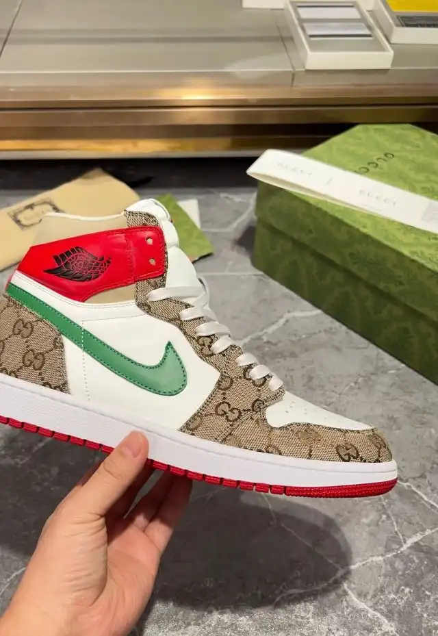 hype Gucci Sneakers