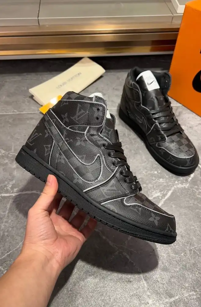 hype Louis Vuitton Sneakers