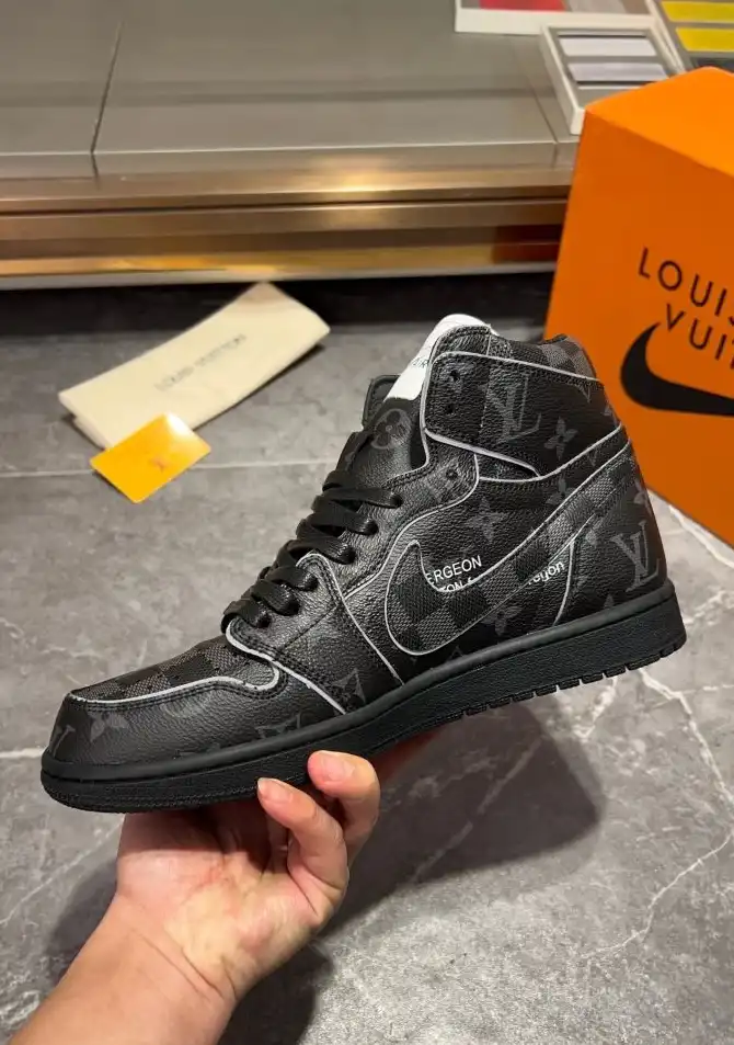 hype Louis Vuitton Sneakers