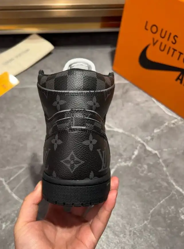 hype Louis Vuitton Sneakers