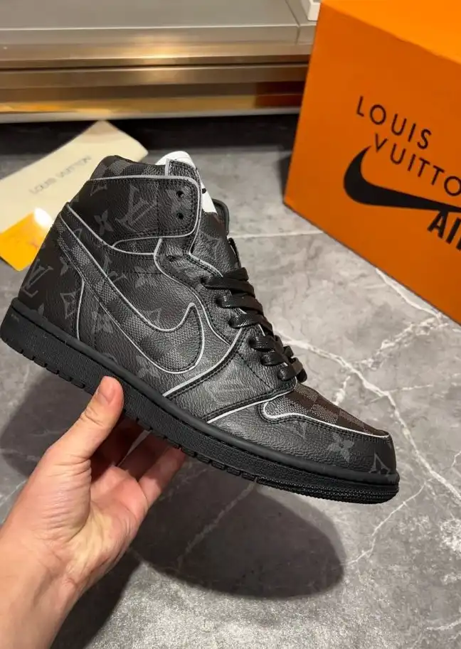 hype Louis Vuitton Sneakers