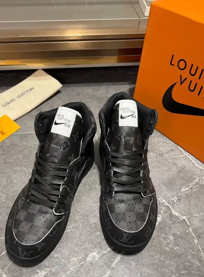 hype Louis Vuitton Sneakers