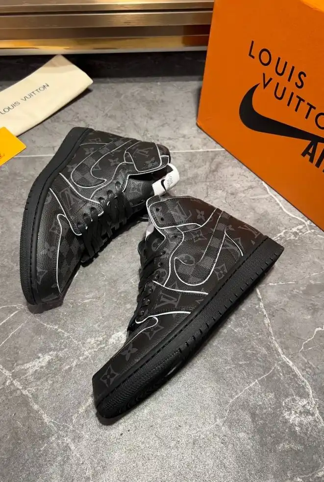 hype Louis Vuitton Sneakers