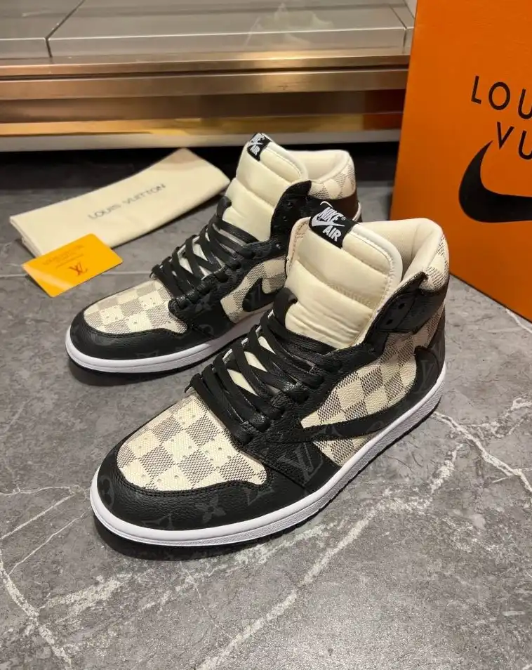 hype Louis Vuitton Sneakers