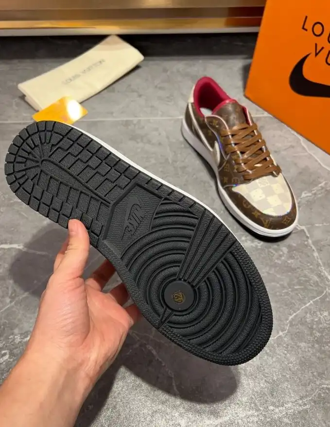 hype Louis Vuitton Sneakers