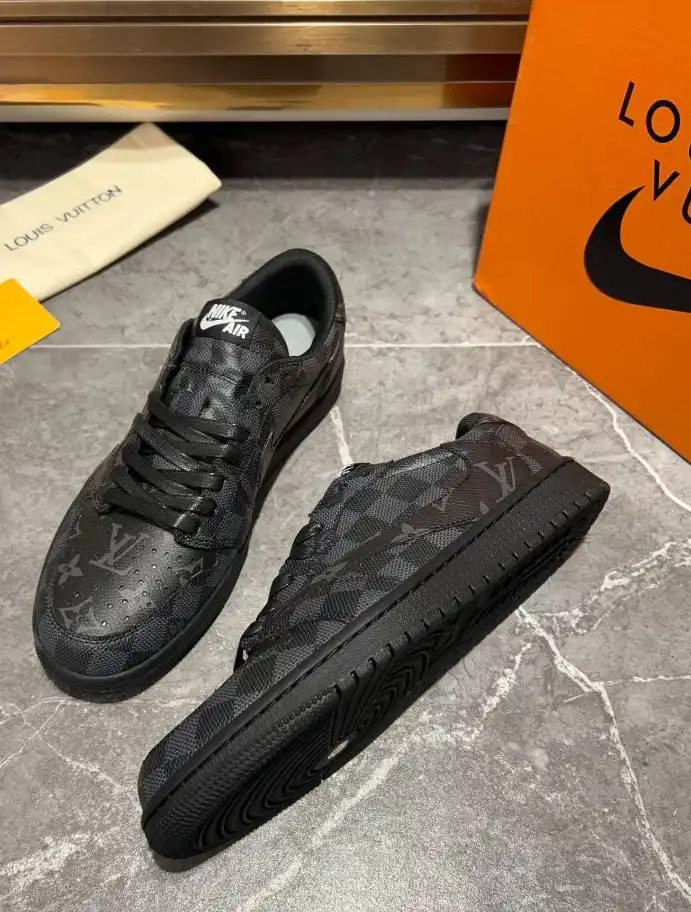 hype Louis Vuitton Sneakers