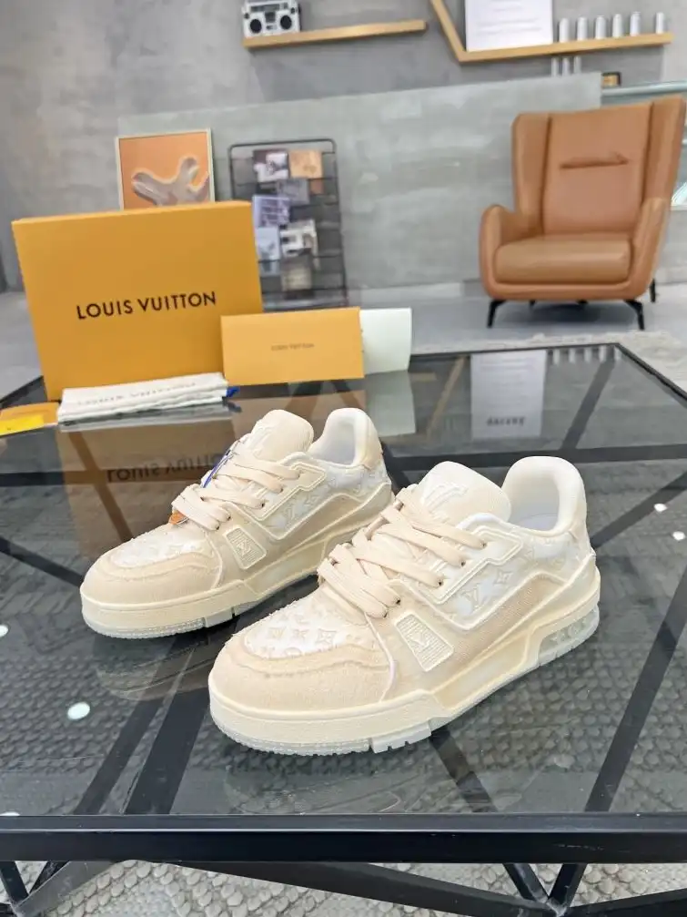 hype Louis Vuitton Sneakers