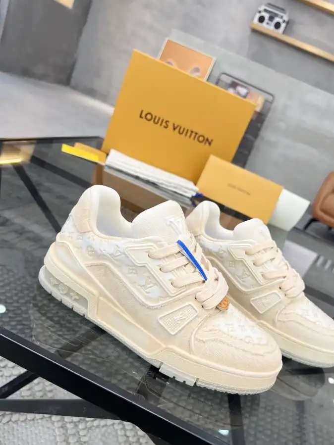 hype Louis Vuitton Sneakers