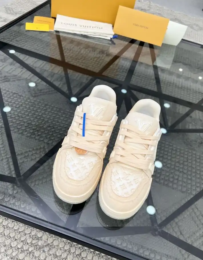 hype Louis Vuitton Sneakers