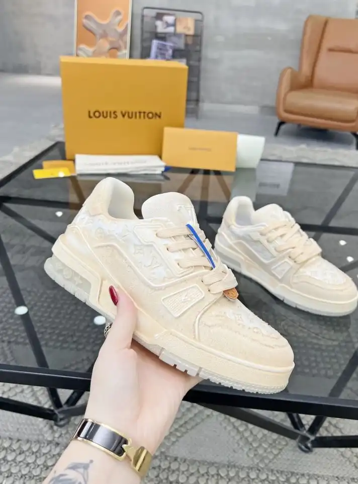 hype Louis Vuitton Sneakers