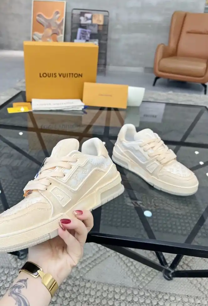 hype Louis Vuitton Sneakers