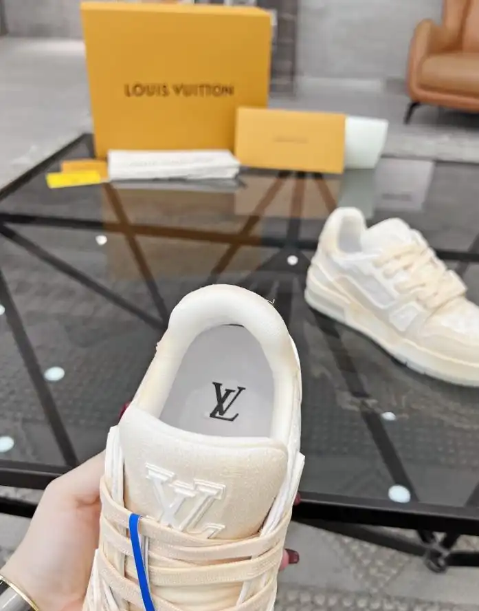 hype Louis Vuitton Sneakers