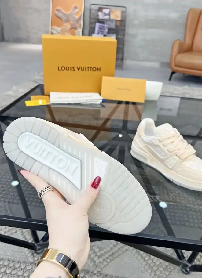 hype Louis Vuitton Sneakers