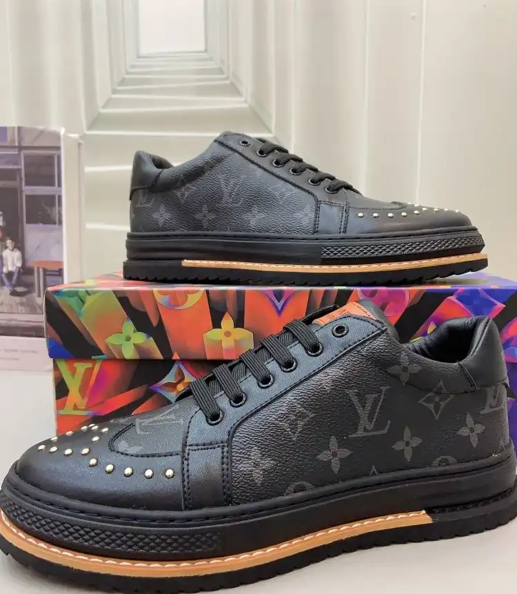 hype Louis Vuitton Sneakers