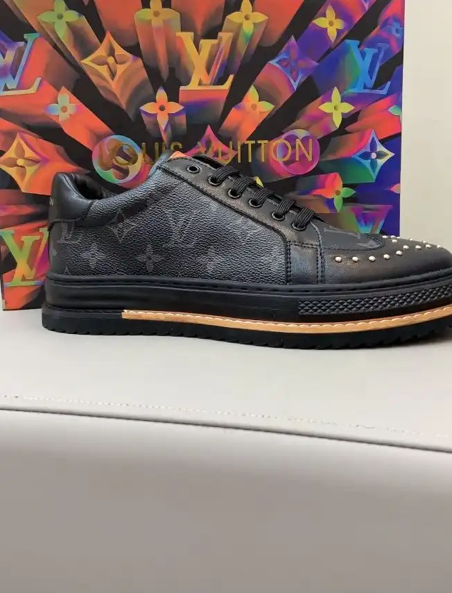 hype Louis Vuitton Sneakers