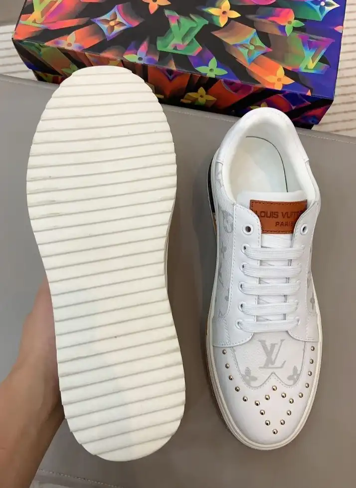 hype Louis Vuitton Sneakers